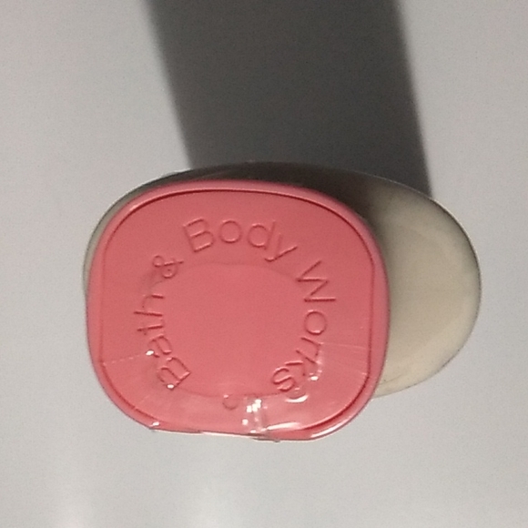 Bath & Body Works Raspberry Jam Donut Lotion - Picture 4 of 5